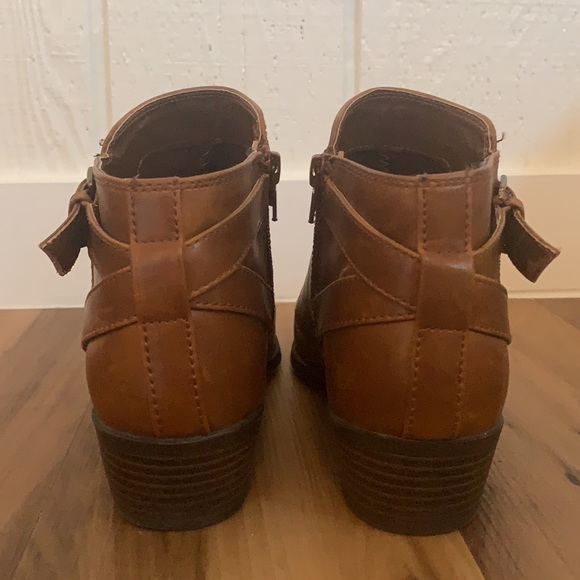 Excellent Condition - American Eagle Booties - Picture 3 of 9